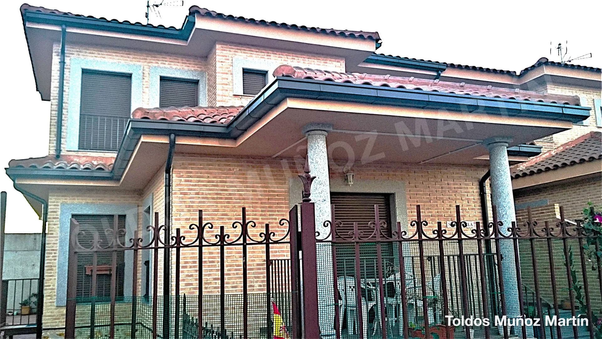 Canalones instalado por Toldos Muñoz Martín – trabajo 3