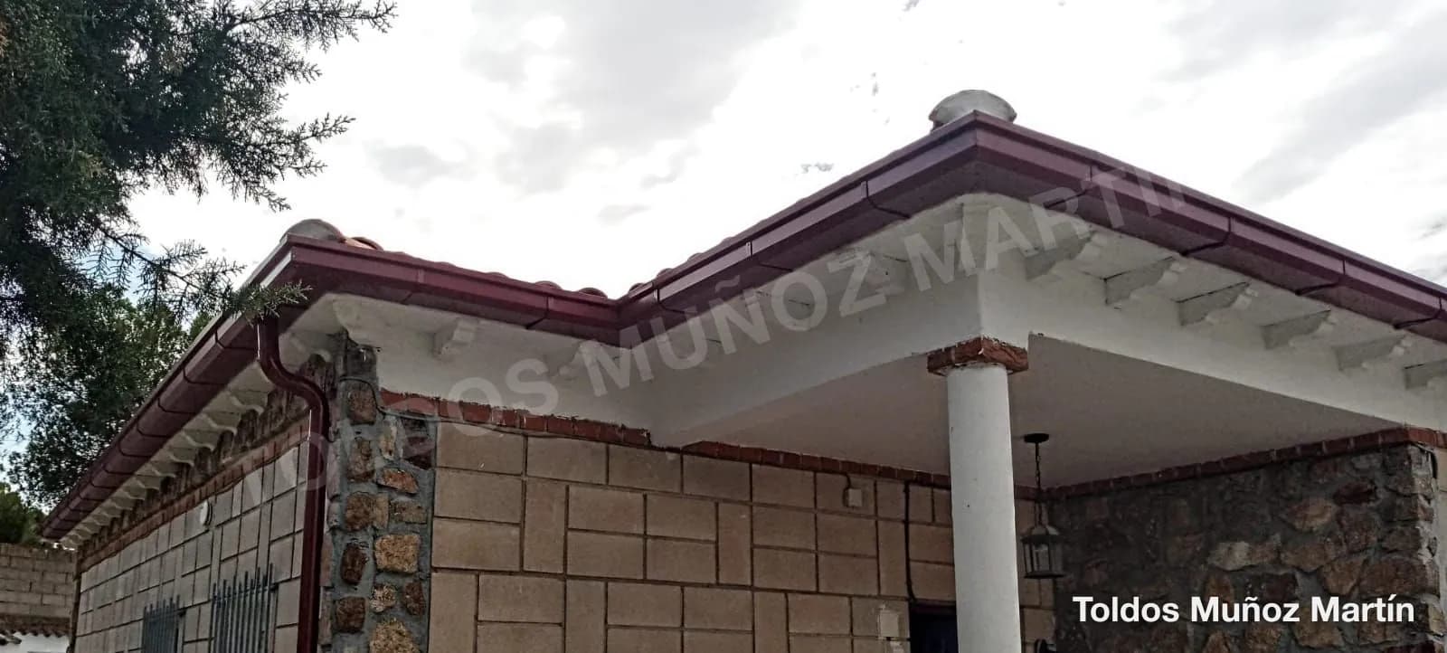 Canalones instalado por Toldos Muñoz Martín – trabajo 8