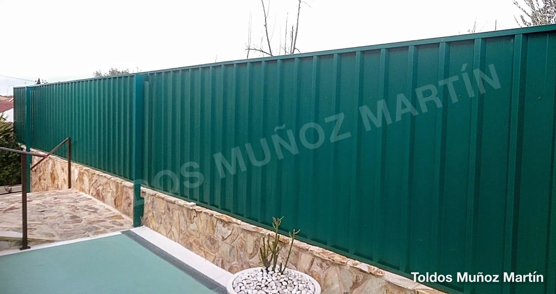Chapa trapezoidal instalado por Toldos Muñoz Martín – trabajo 4