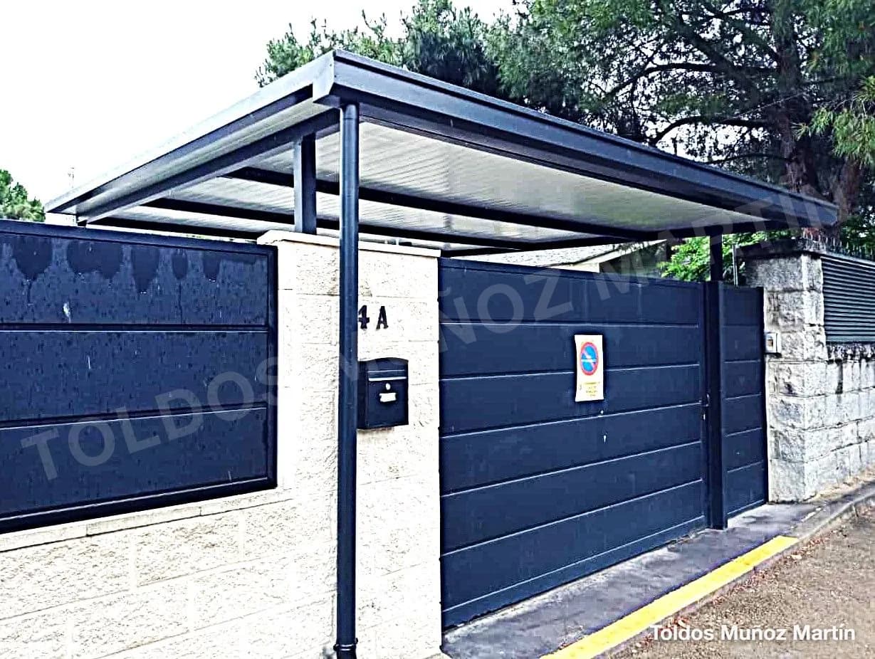 Estructuras de panel sándwich instalado por Toldos Muñoz Martín – trabajo 1