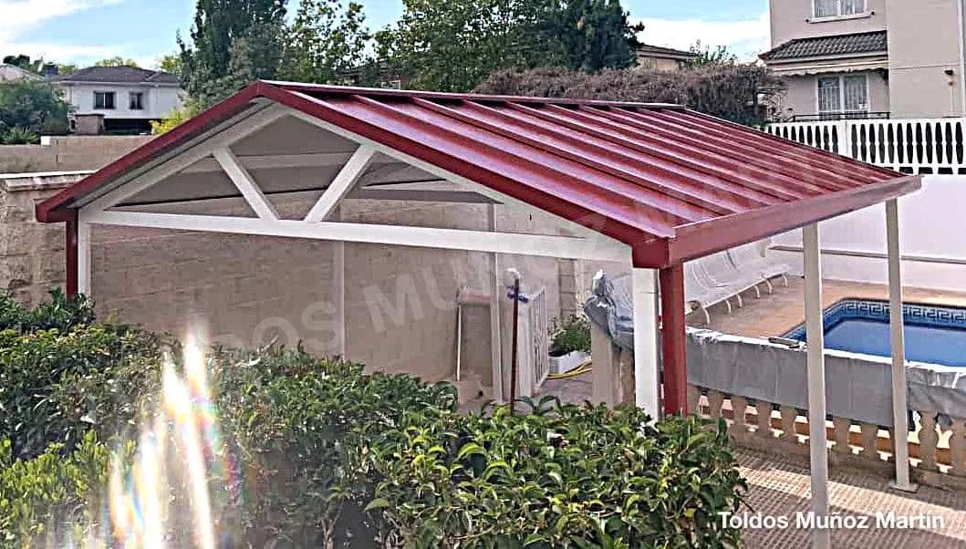 Estructuras de panel sándwich instalado por Toldos Muñoz Martín – trabajo 3