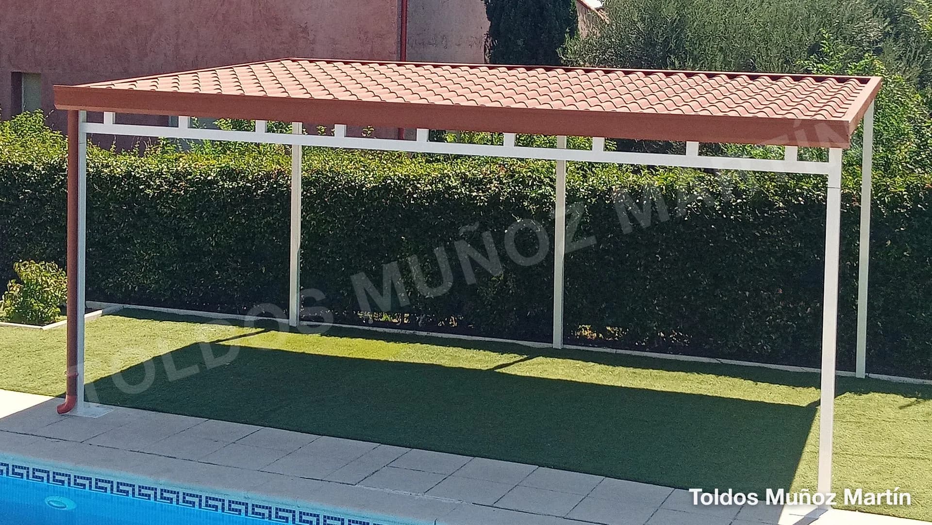 Estructuras de panel sándwich instalado por Toldos Muñoz Martín – trabajo 10