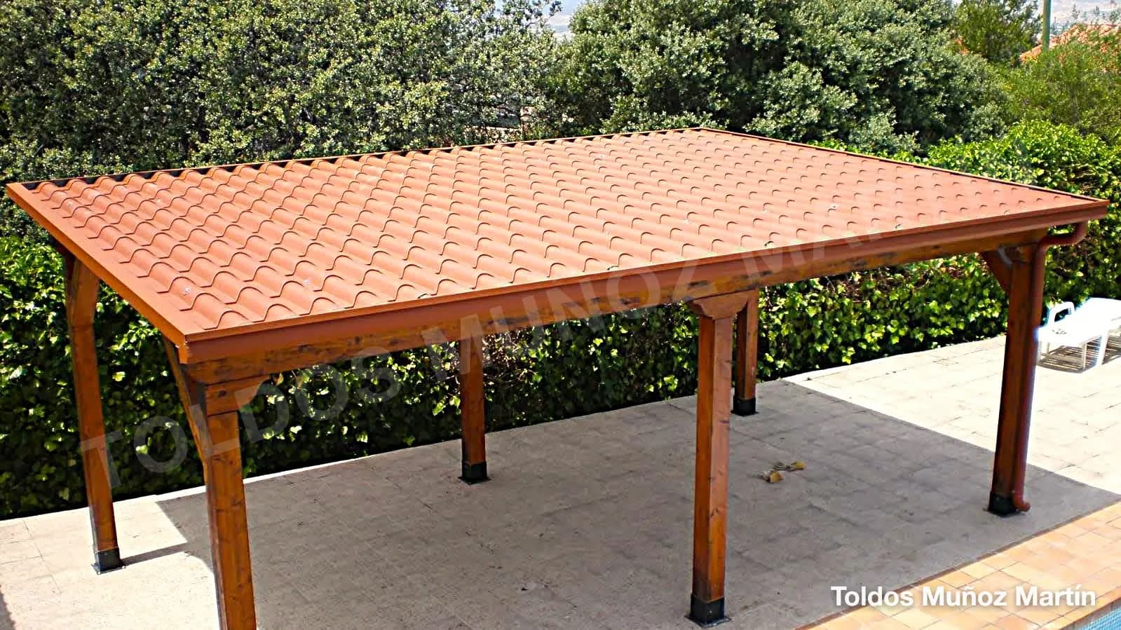 Estructuras de panel sándwich instalado por Toldos Muñoz Martín – trabajo 24