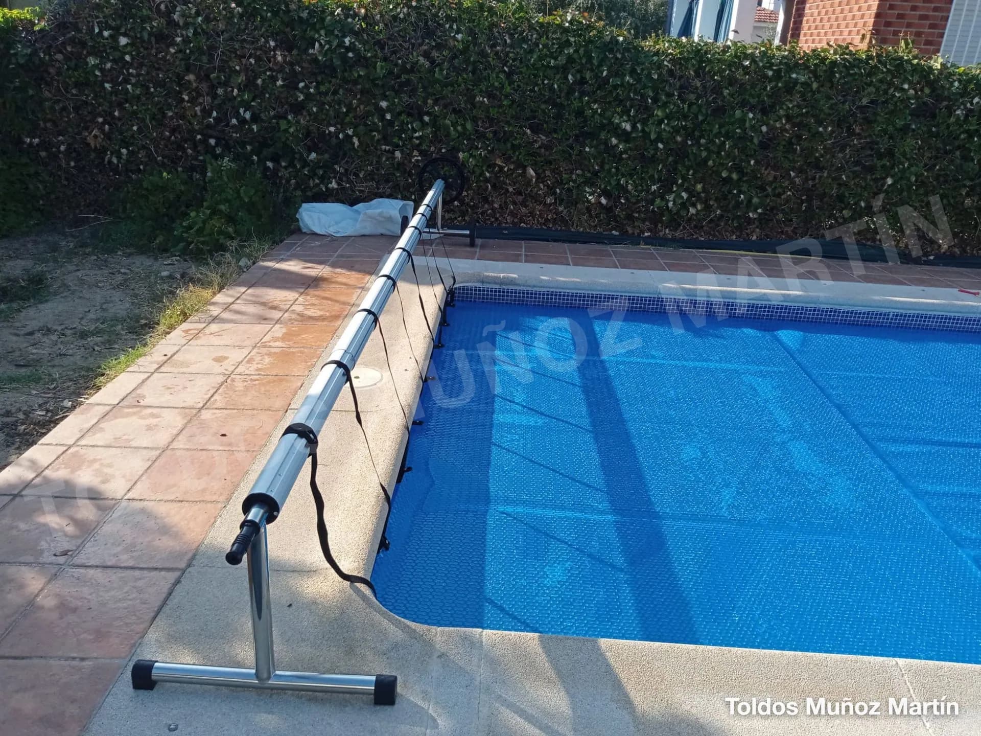 Lonas para piscinas instalado por Toldos Muñoz Martín – trabajo 7