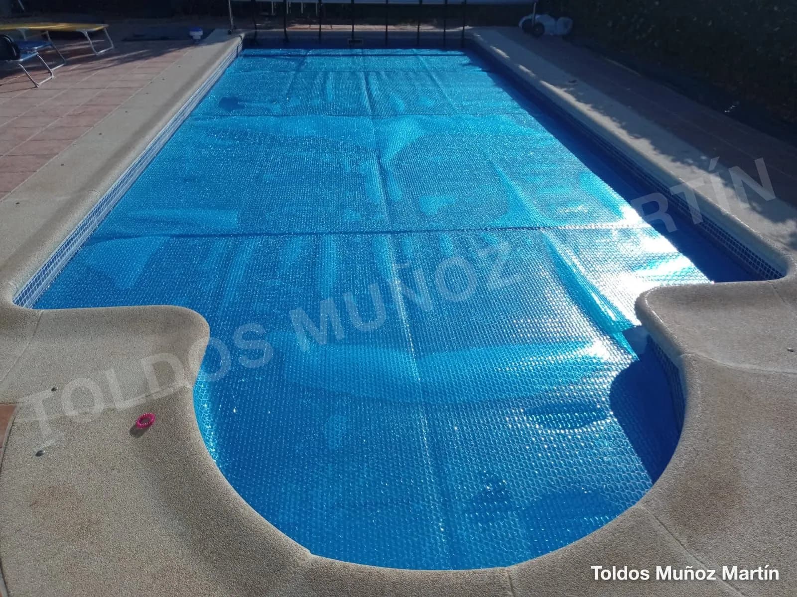 Lonas para piscinas instalado por Toldos Muñoz Martín – trabajo 8