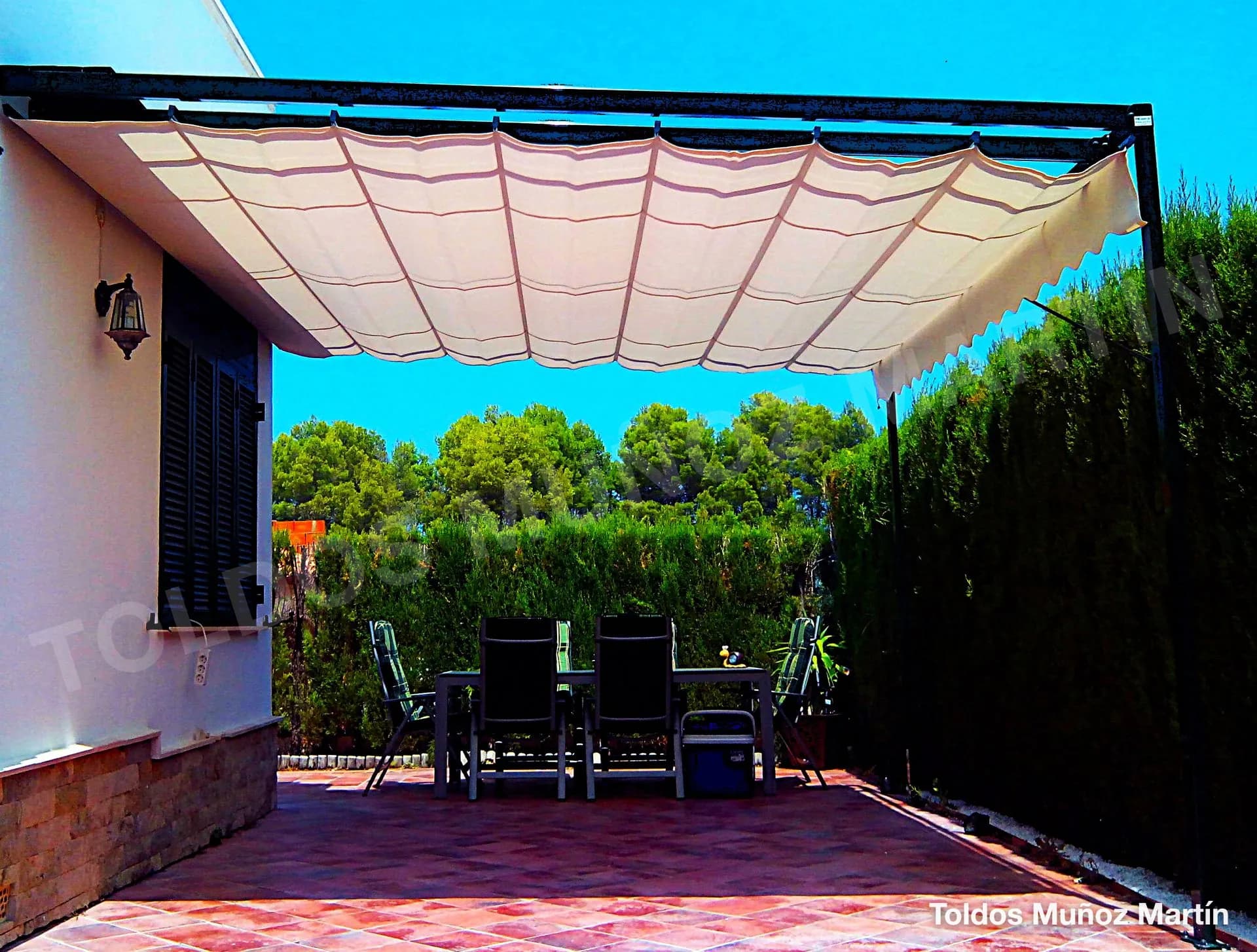 Pérgolas instalado por Toldos Muñoz Martín – trabajo 2