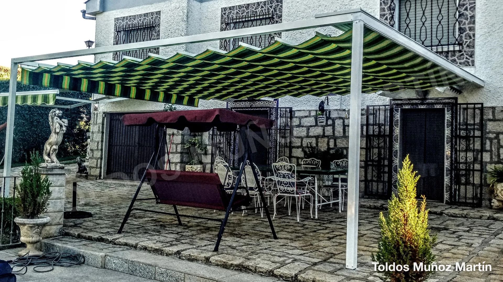 Pérgolas instalado por Toldos Muñoz Martín – trabajo 8