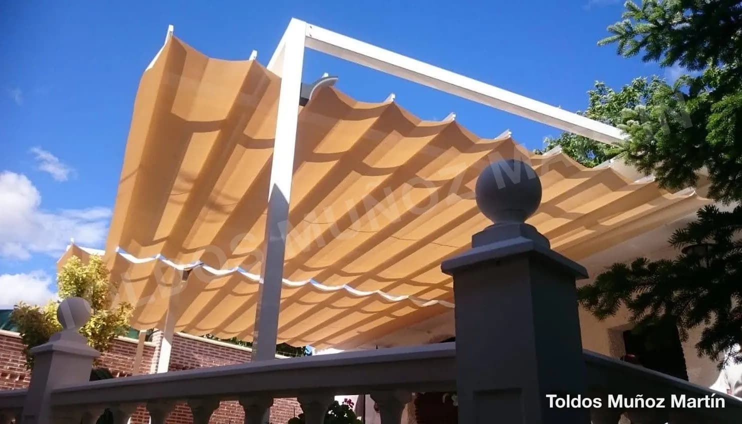 Pérgolas instalado por Toldos Muñoz Martín – trabajo 14