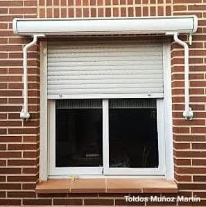 Toldos cofre instalado por Toldos Muñoz Martín – trabajo 8