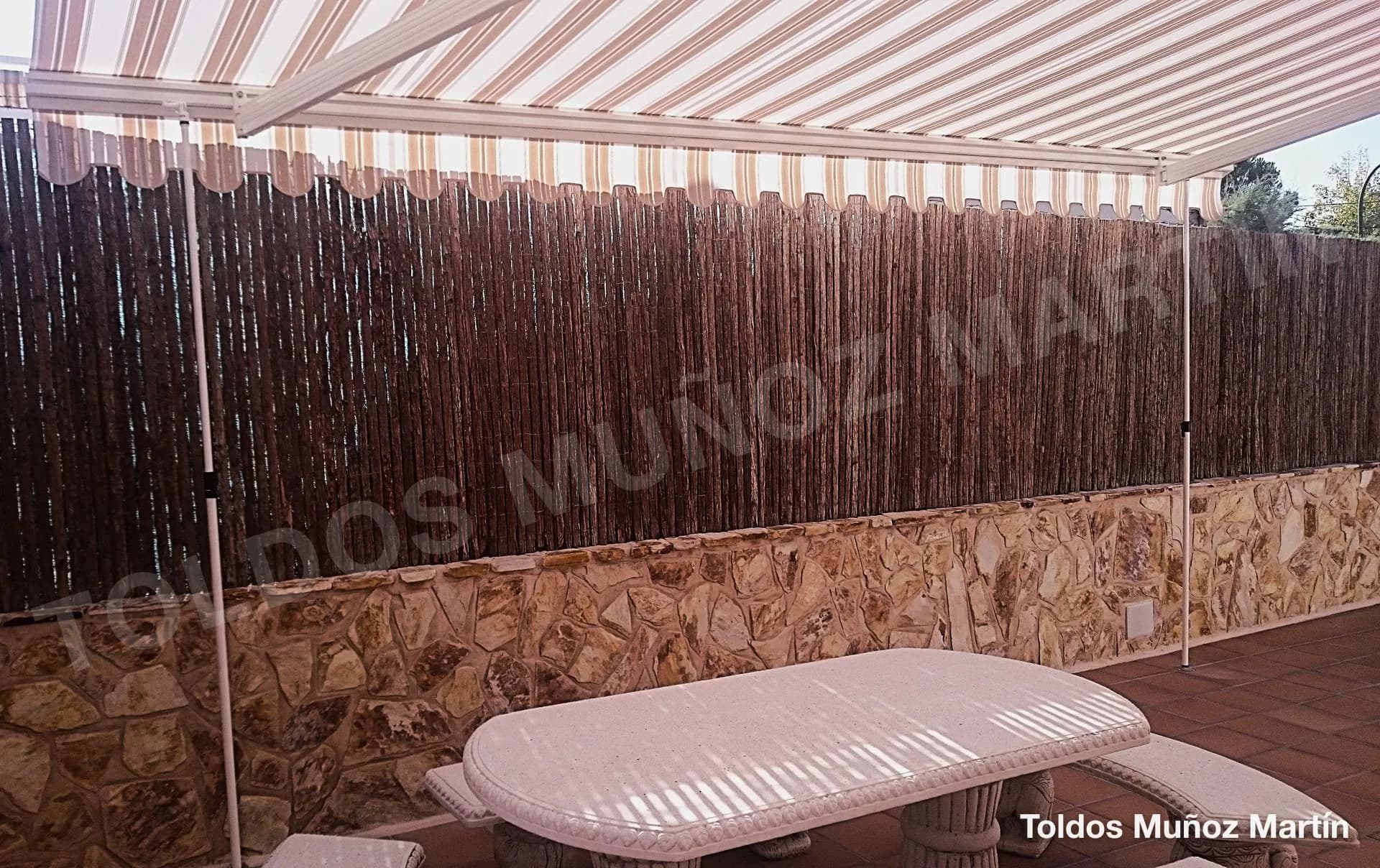 Toldos extensibles instalado por Toldos Muñoz Martín – trabajo 2