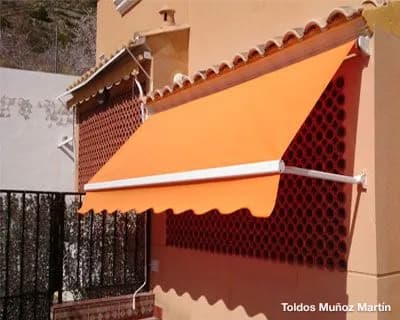 Toldos de portada instalado por Toldos Muñoz Martín – trabajo 8