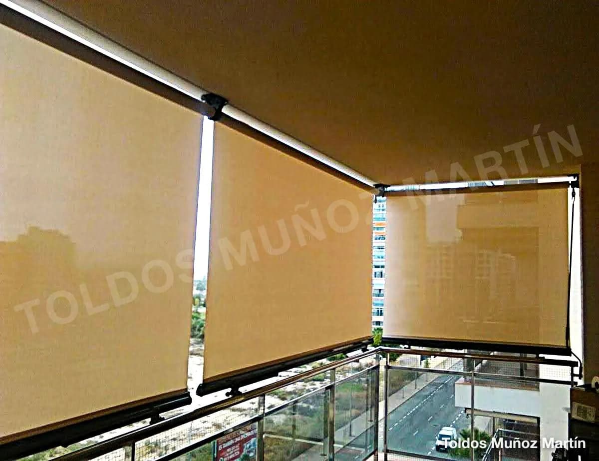 Toldos stor de barandilla instalado por Toldos Muñoz Martín – trabajo 5