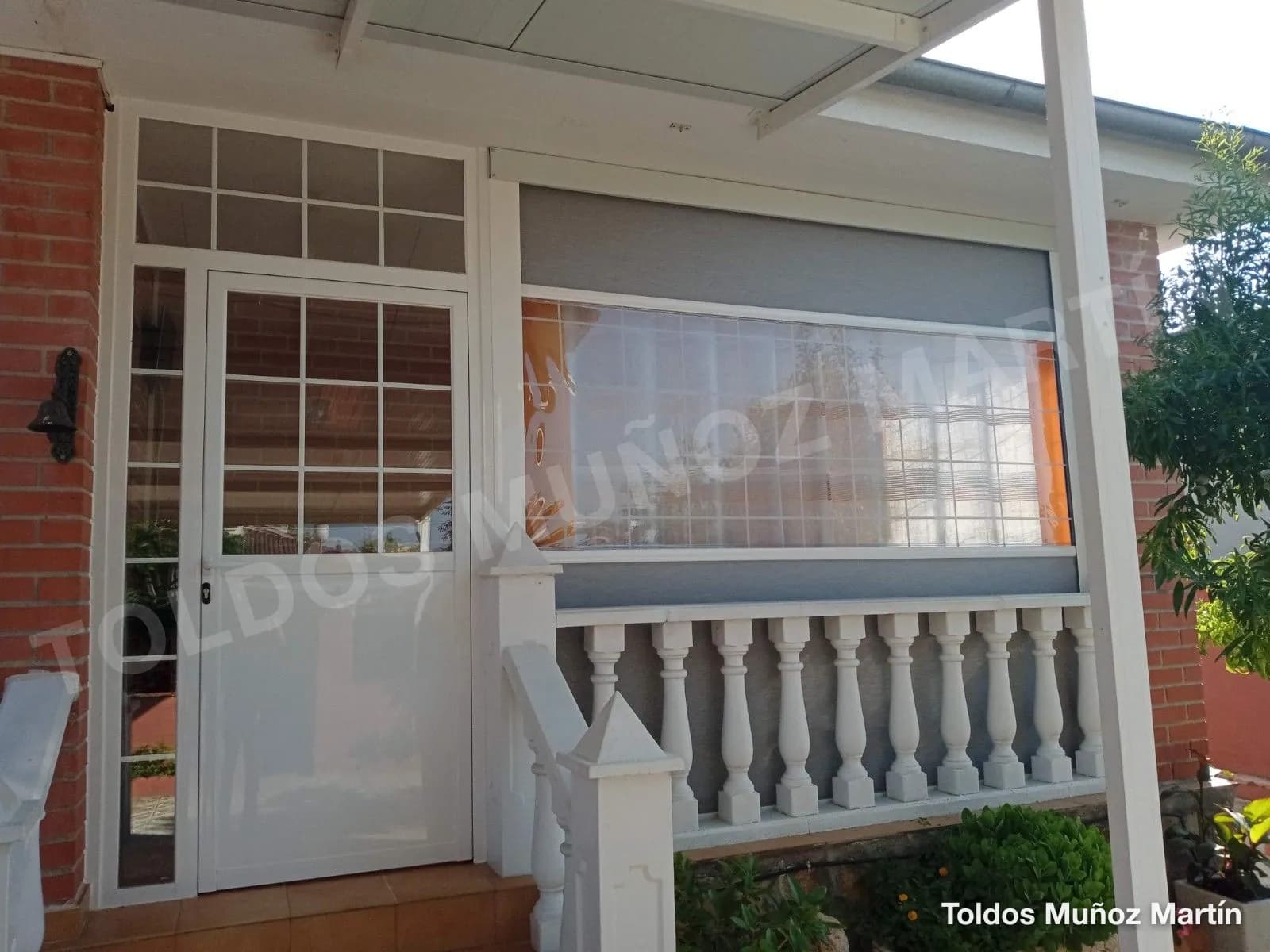 Verticales y cortavientos instalado por Toldos Muñoz Martín – trabajo 2