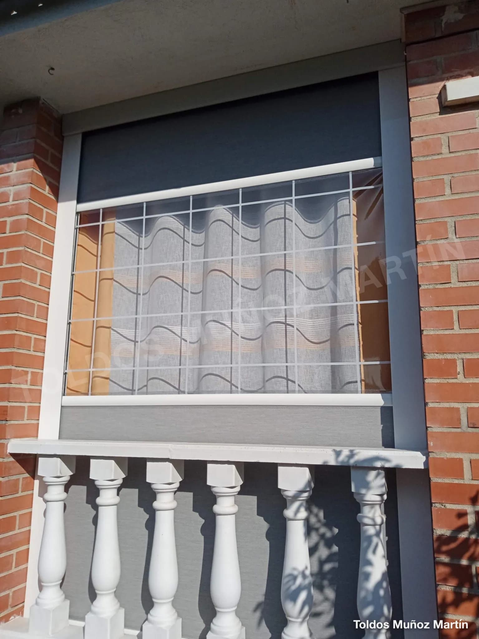 Verticales y cortavientos instalado por Toldos Muñoz Martín – trabajo 6