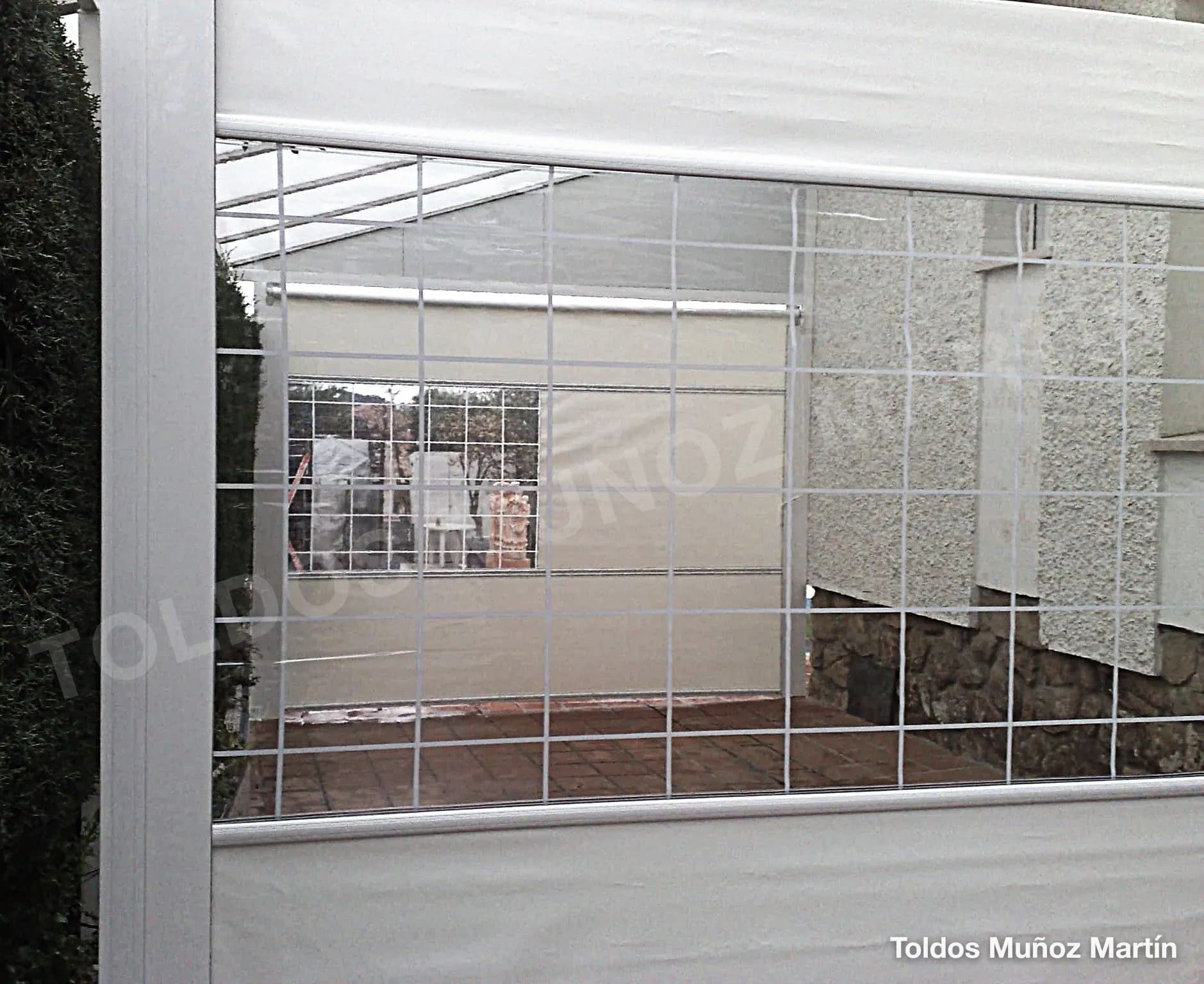 Verticales y cortavientos instalado por Toldos Muñoz Martín – trabajo 10